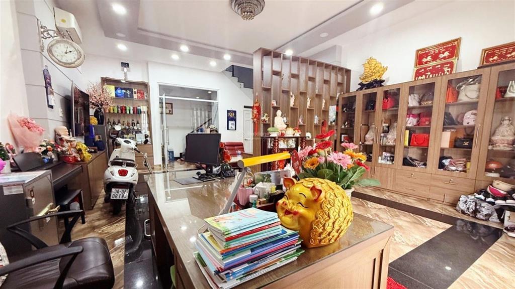 Mặt tiền kdoanh vip tên lửa 4 tầng nhà mới bề ngang 6m