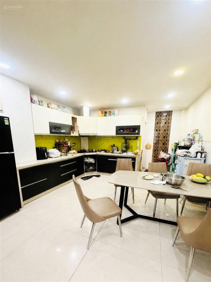 Mặt tiền kdoanh 6 tầng  64m2 cạnh chợ phú lâm  chỉ 8t