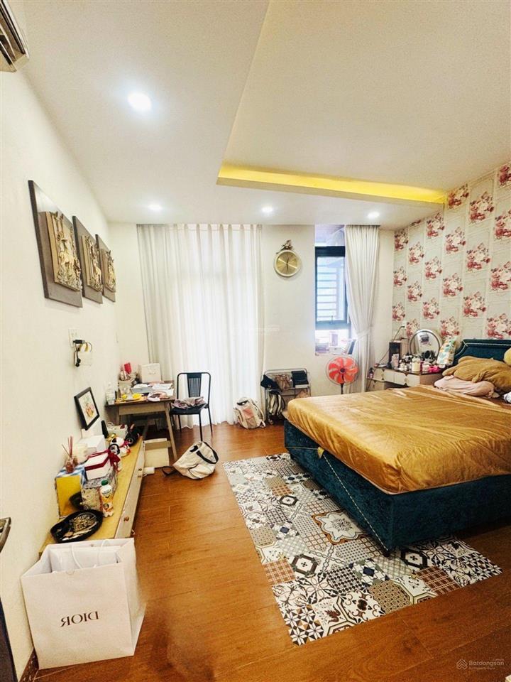 Mặt tiền kdoanh 6 tầng  64m2 cạnh chợ phú lâm  chỉ 8t