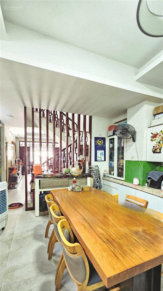 Ngộp  mặt tiền kinh doanh ngay chợ tân hương  nhà đẹp 5 tầng 5pn 75m²