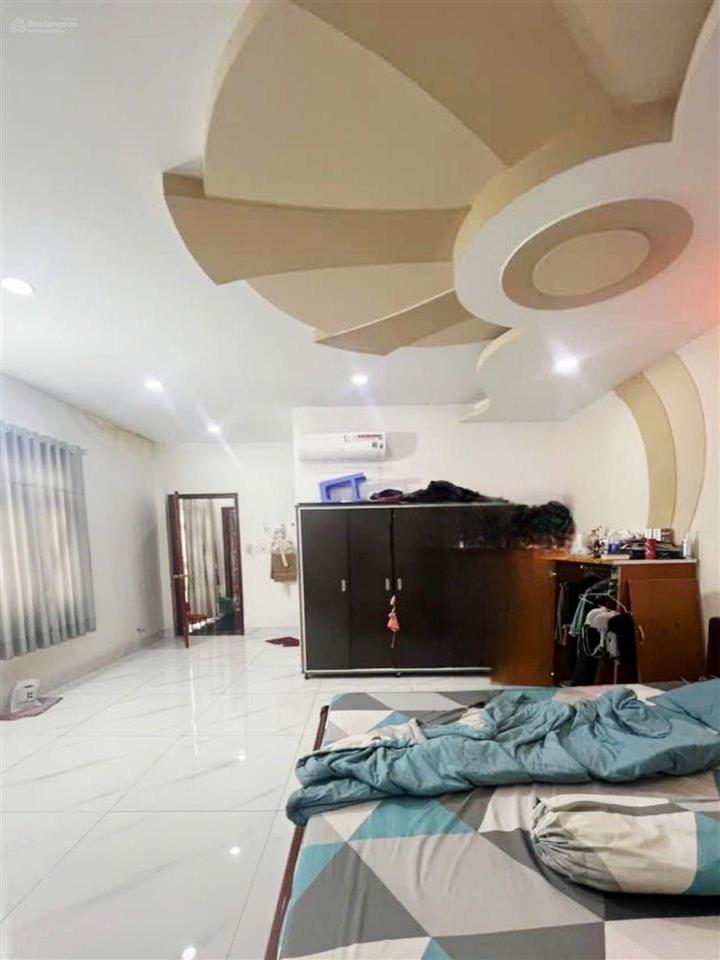 Lô góc kinh doanh 4 tầng khu phân lô  90m², bề ngang 5.5m  cạnh aeon mall tân phú