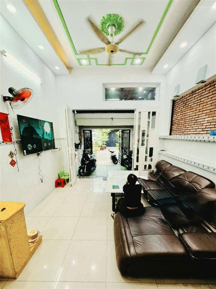 Siu mặt tiền nhà đẹp, giá tốt  4 tầng 4.2x19m, ngay phố nguyễn sơn, lũy bán bích