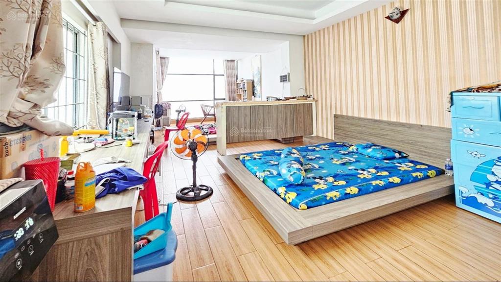 Mặt tiền kdoanh 5 tầng cạnh chợ tân hương  giá rẻ