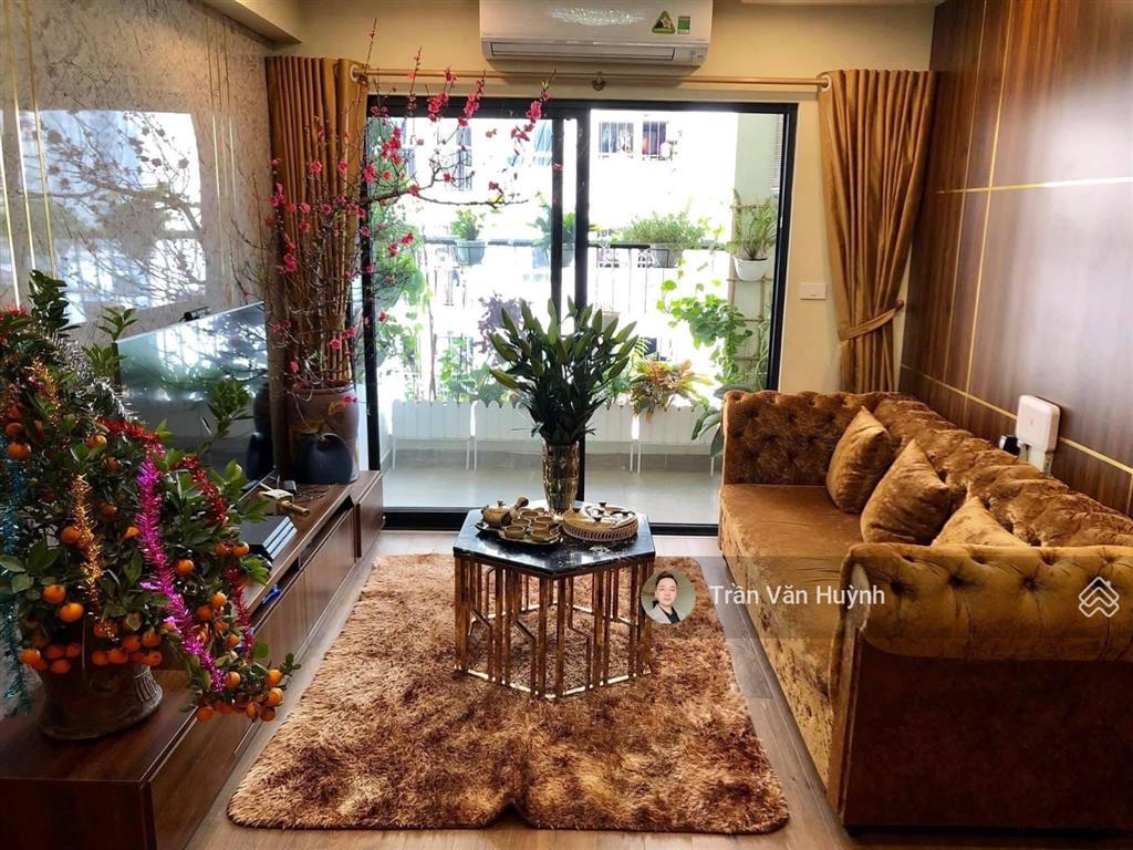 Bán ch hoà phát  70 nguyễn đức cảnh  hoàng mai. dt 70m2. 2pn + 2wc. giá 6,6 tỷ.  0964 835 ***