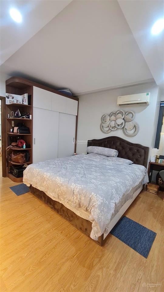 Bán chcc t&t riverview  440 vĩnh hưng. dt 100m2. 2pn + 2wc. giá 7,5tỷ.  0964 835 ***