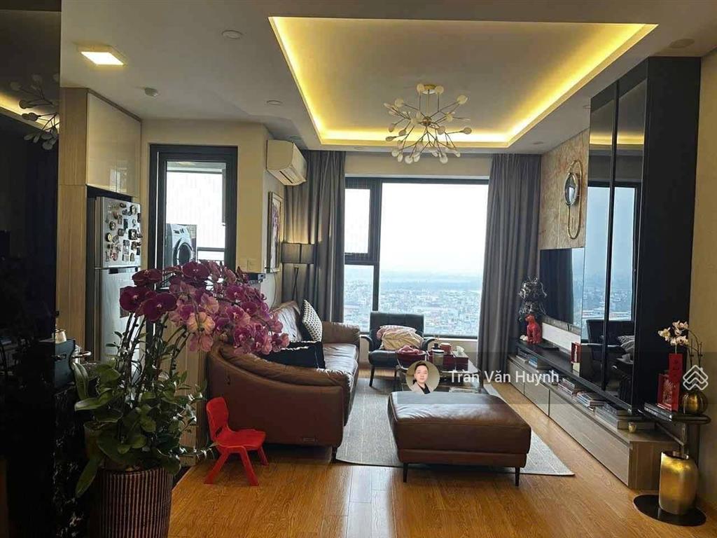 Bán nhanh căn 3 ngủ 95m tại chung cư new horizon 87 lĩnh nam. giá 7,95 tỷ có bớt.  0964 835 ***