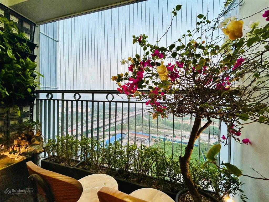 Bán chcc green park phương đôngtrần thủ độ  hm. dt 82m2. 2pn+2wc. giá 7,5 tỷ. . 0964 835 ***