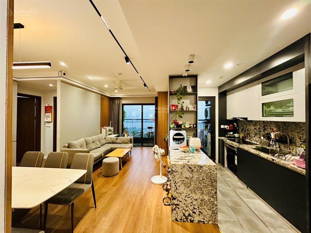 Bán chcc green park phương đôngtrần thủ độ  hm. dt 82m2. 2pn+2wc. giá 7,5 tỷ. . 0964 835 ***