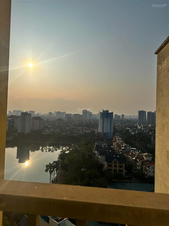 Bán chcc kđt vĩnh hoàng  hoàng mai. dt 55m2. 2pn + 2wc. giá 3,2 tỷ.  0964 835 ***