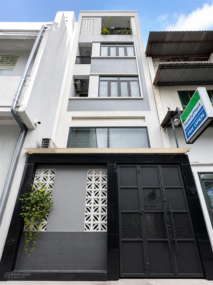 Hxh âu cơ  50m2 hoàn công hết  5 tầng  tặng full nội thất  chủ bán giải quyết công việc chỉ 9x