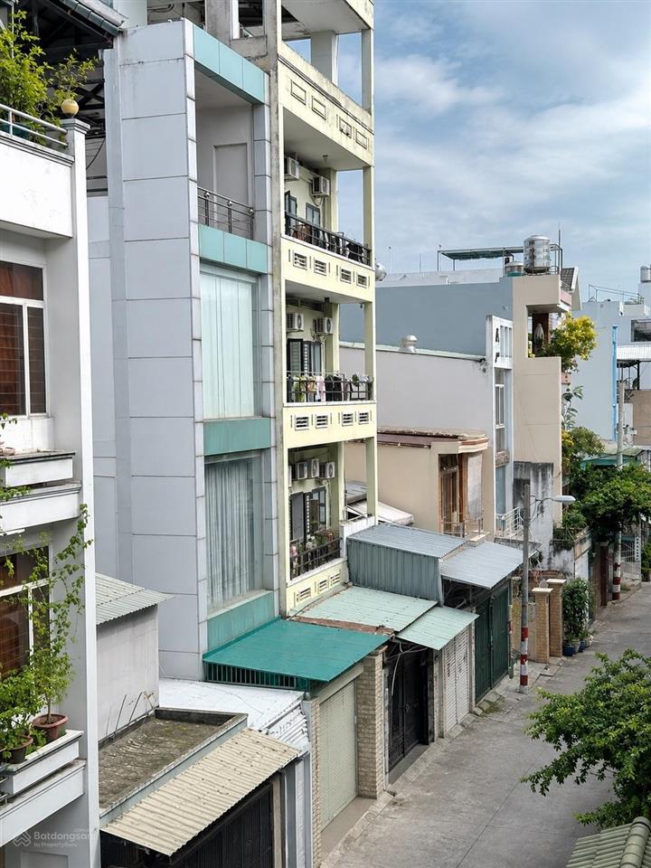 Nhà mặt tiền p.12  dt khủng 62m2 3 tầng hoàn công  ga metro nguyễn hồng đào  chủ ngộp chỉ 10.9tỷ