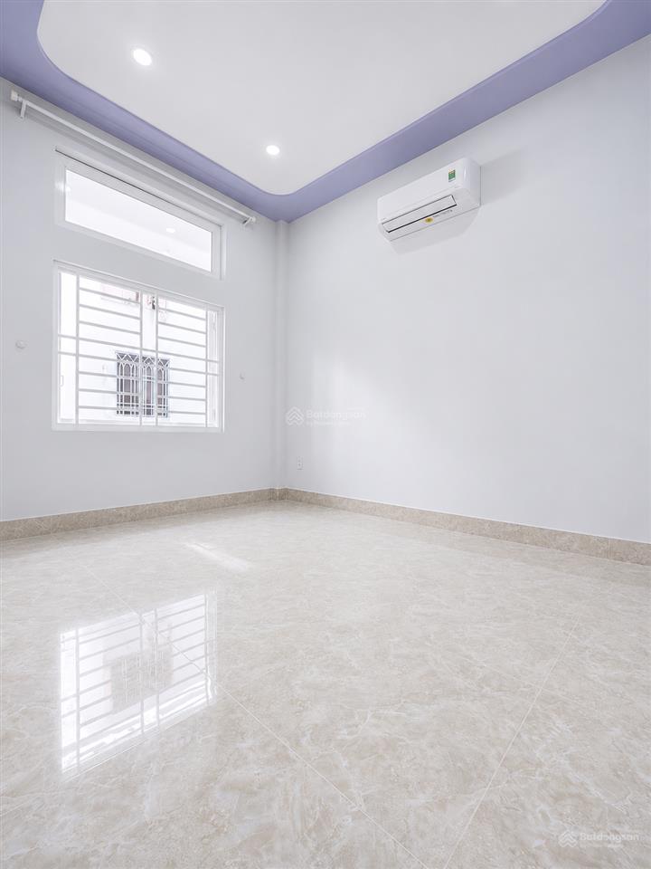 Hxh đậu p.10 tân bình  dt 42m2  2 tầng  4.2x9 hoàn công đủ  nhà mới chưa kịp ở phải bán chỉ 5x
