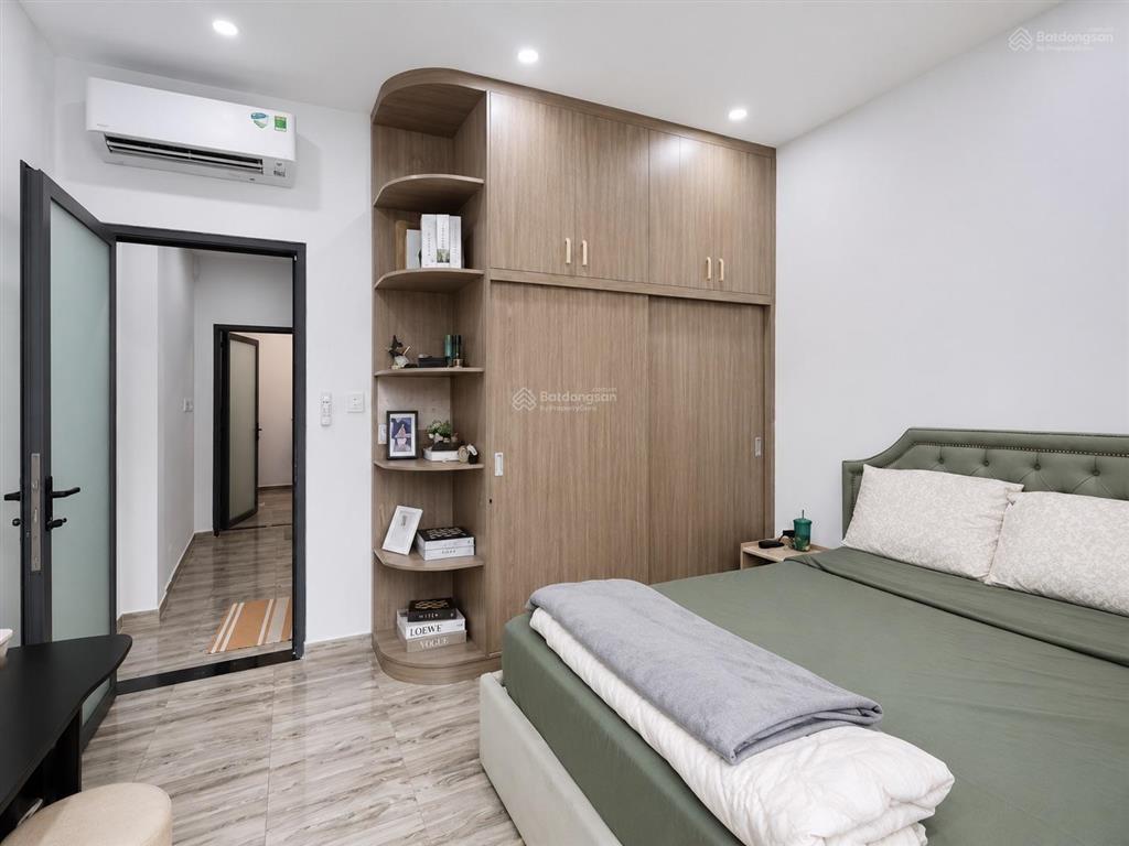 Giáp phú nhuận  52.5m2  7.6tỷ bùi thị xuân  4 tầng tặng hết nội thất  4x13m  thương lượng tốt