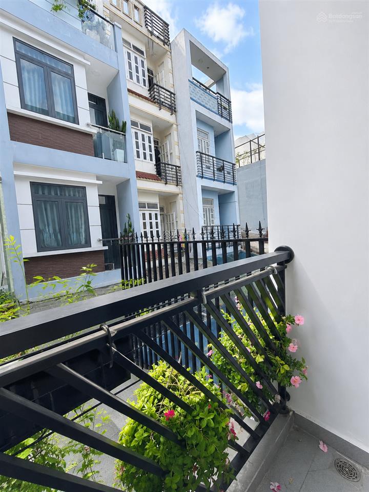 Giáp phú nhuận  52.5m2  7.6tỷ bùi thị xuân  4 tầng tặng hết nội thất  4x13m  thương lượng tốt