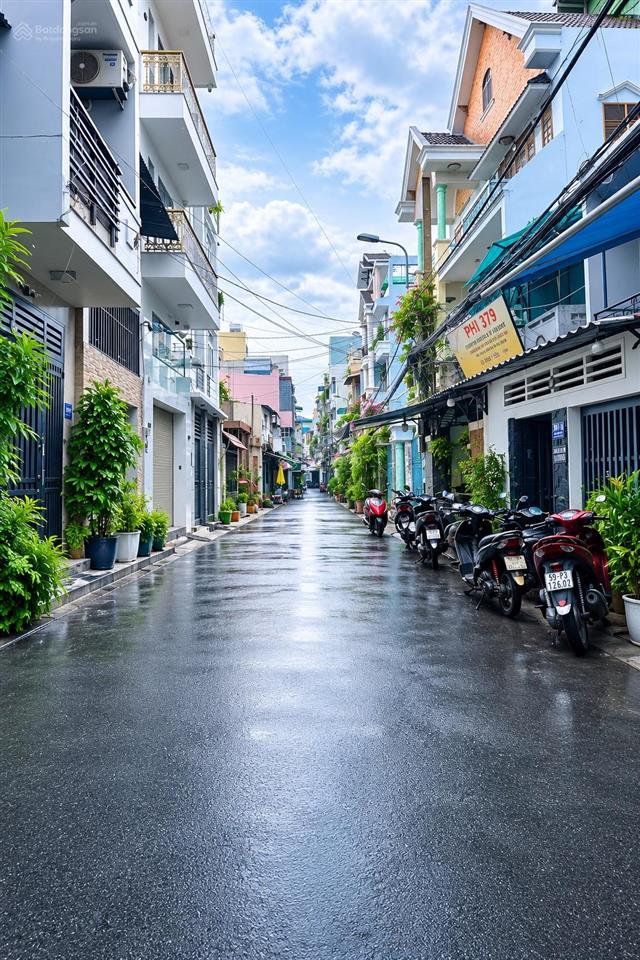 Kế bên phú thọ dt khủng 40m2 4.8tỷ  trước nhà 4 mét  tiện xây chdv  1 căn ra hẻm xe tải thông