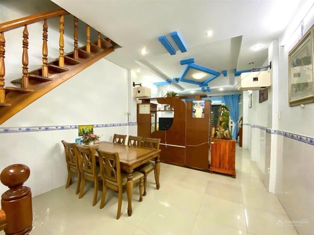Dt khủng 64m2  khu bàu cát  6,89 tỷ  hẻm thông  oto đậu  chủ bán gấp đi mỹ