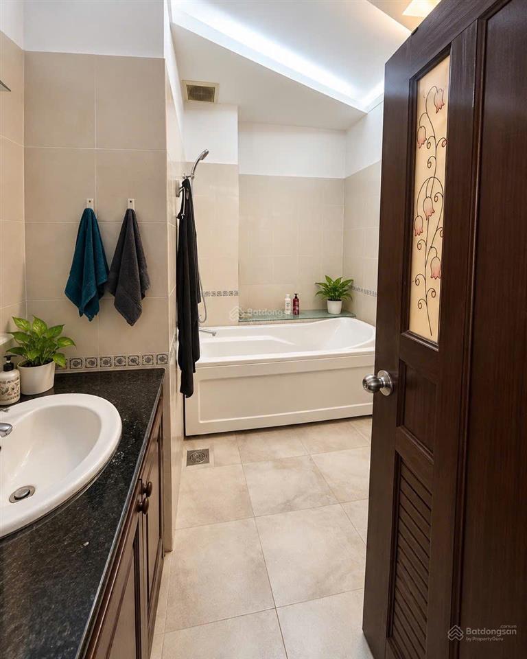 Dt khủng 102m2  phạm văn hai 10.99tỷ  5pn  4 tầng hoàn công  sổ nở hậu  bank định giá 12,5 tỷ