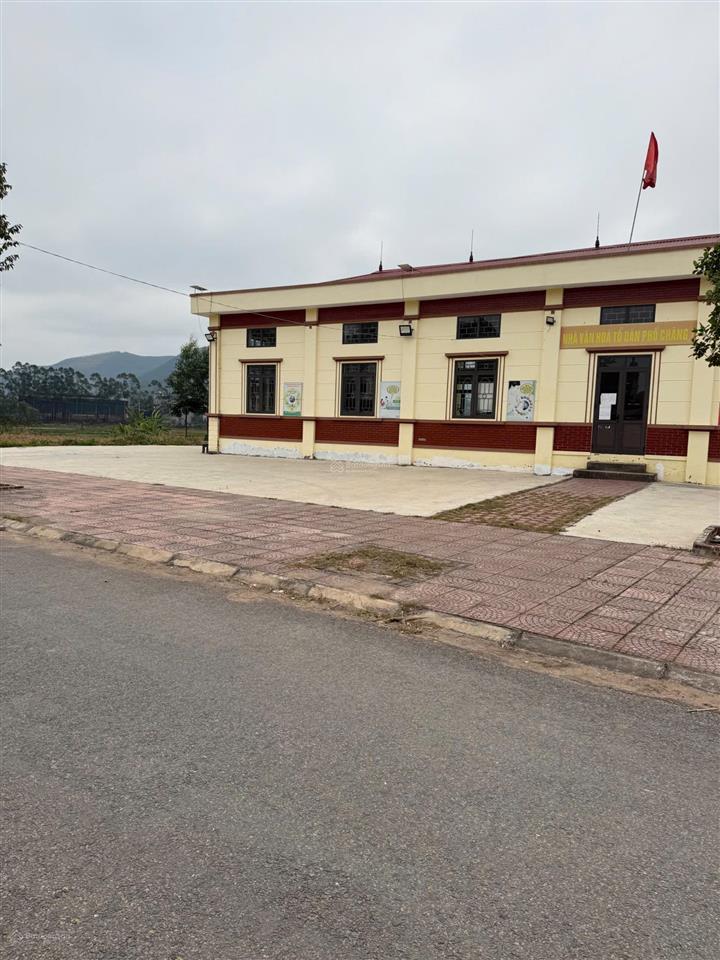 Bán đất thị trấn đồi ngô, lục nam, tỉnh bắc giang 85 m2  mặt tiền 5m. đường 16m. giá 2,2 tỷ