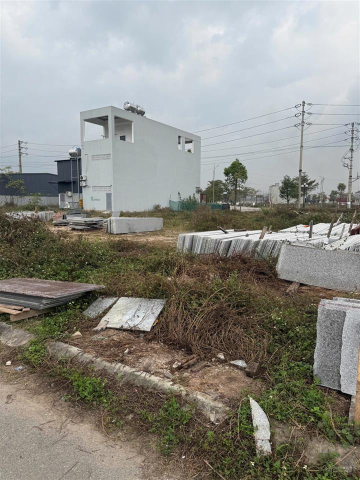 Bán đất nguyễn thế nho, phường bích động, thị xã việt yên, bắc giang. 100m2, mt 5m. giá 3,4 tỷ