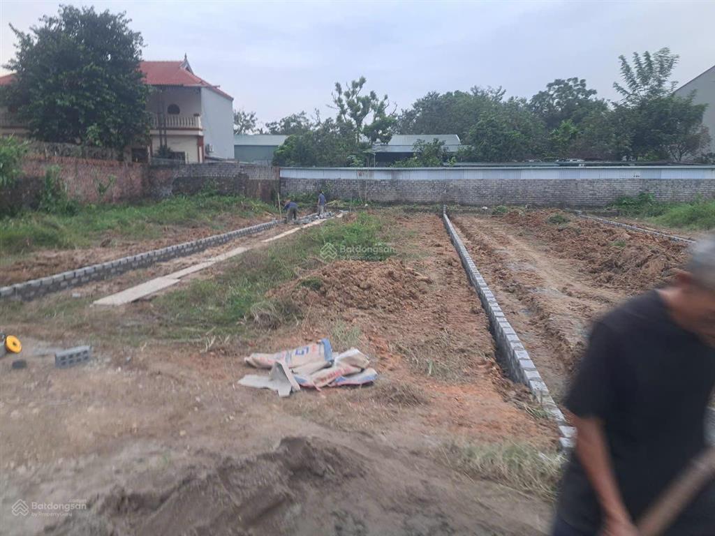 Bán đất ngọc vân, tân yên, bắc giang. 196m2  mặt tiền 7m. giá 1,5 tỷ