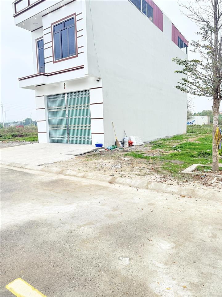 Bán đất đấu giá quang thịnh, lạng giang, bắc giang. 90m2  mặt tiền 6m. giá 1,3 tỷ