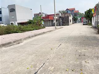 Bán đất việt ngọc, tân yên , bắc giang 120 m2  mt 6m. đường 20m. giá 2,1 tỷ