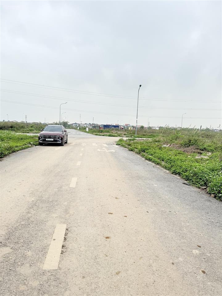 Đất phùng hưng, tư mại, yên dũng, bắc giang. 90 m2 mt5m. đường 16,5m. giá 3,1 tỷ