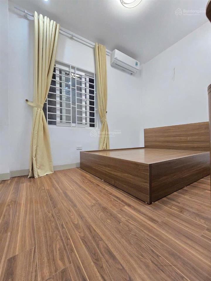 Kim giang ngõ thông, 2 thoáng. diện tích 35m x 5 tầng. full nội thất. ô tô 50m. gấp gấp.  0989388