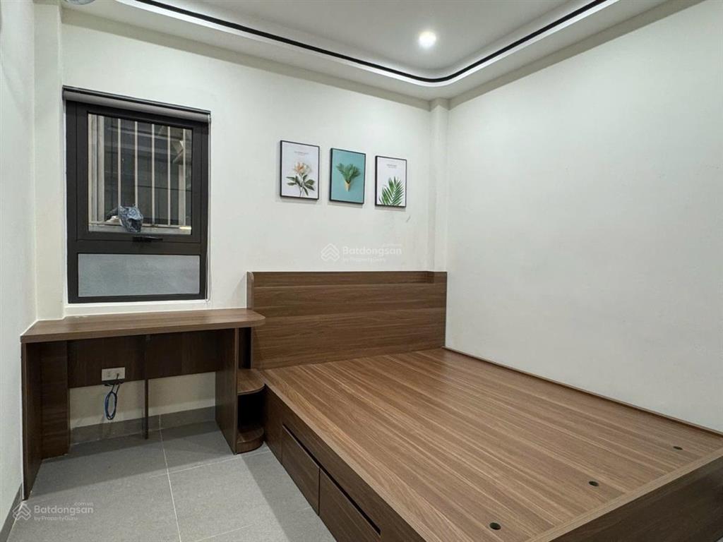 Vũ trọng phụng  nhà lô góc  cách mặt phố 30m ngõ thông kinh doanh. nhà 5t 1 tum.  0989 388 ***