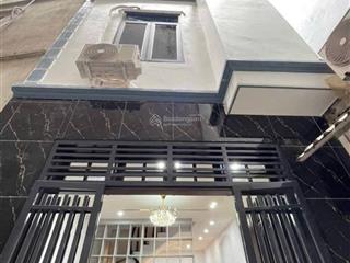 Kim giang ngõ 686 diện tích 35m x 4 tầng. cách 1 nhà ra ô tô. giá 8 tỷ 3.  ngay e 0989 388 ***.