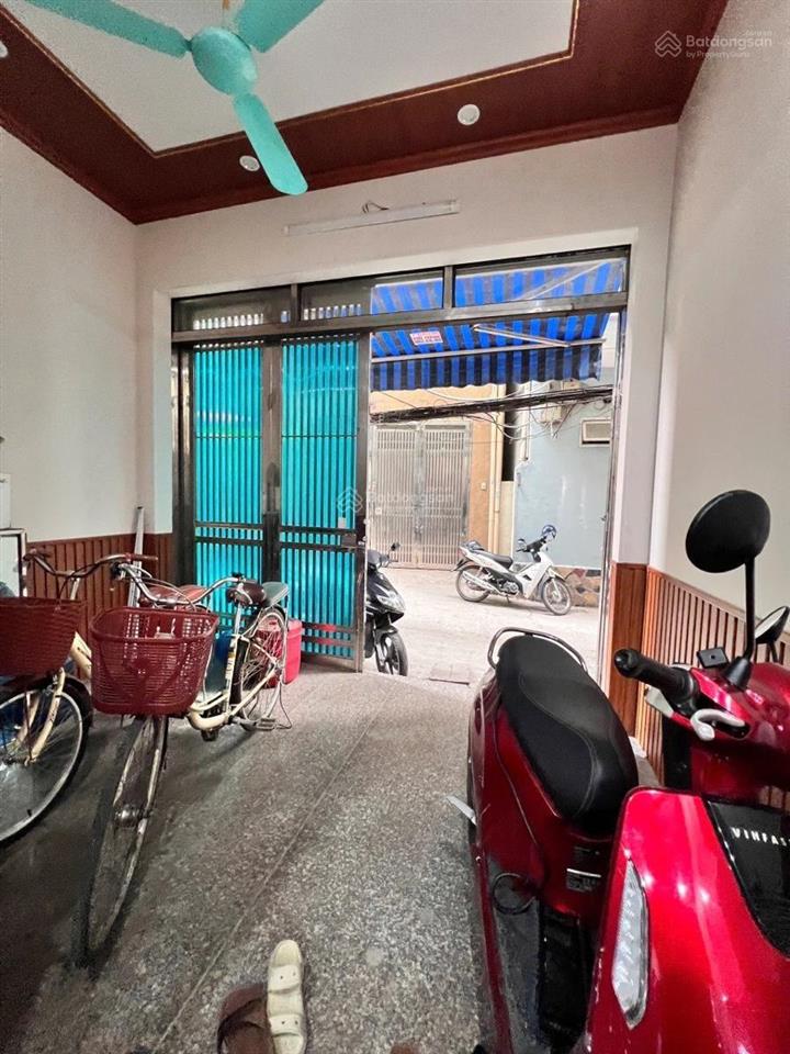 Trung văn gấp gấp. diện tích 48m2 x 5 tầng. ngõ thông. ô tô vào nhà. giá 10,5 tỷ