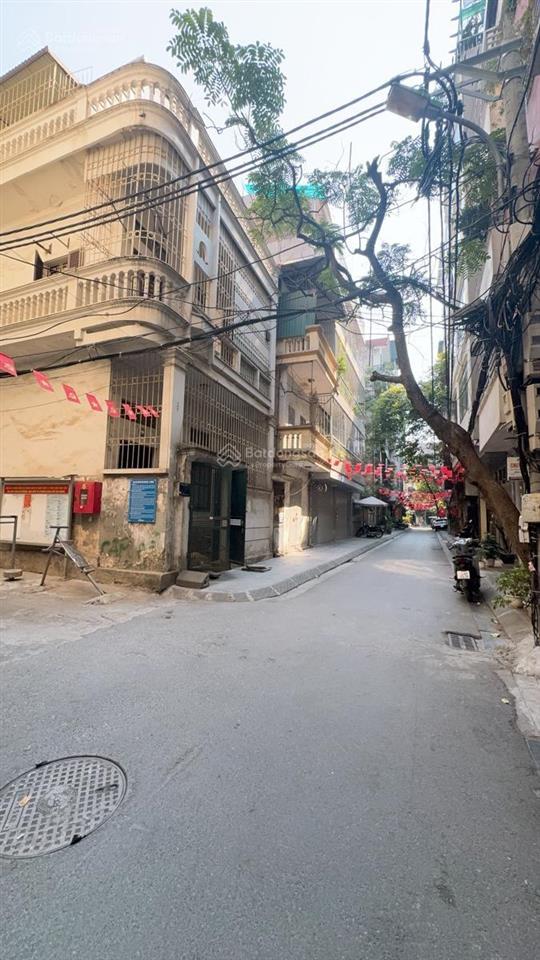 Phân lô ô tô tránh, vỉa hè tô vĩnh diện. nhà 3 thoáng. phù hợp xây văn phòng. dt 96m mặt tiền 9.5m