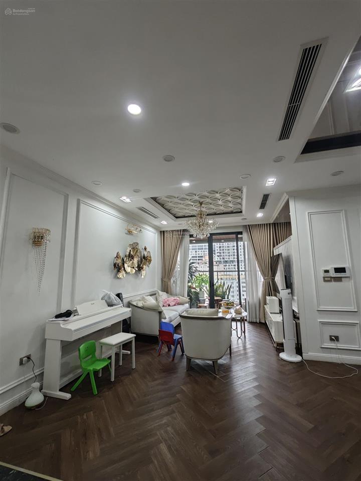 Căn hộ stella garden 112m, 3 ngủ, 2 vệ sinh. nội thất đẳng cấp trị giá. tặng 60% nội thất.