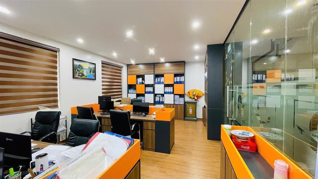 Bán gấp biệt thự tại kđt mới dương nội. gần c.v thiên văn. diện tích 180m mt 10m. giá 194tr/m.