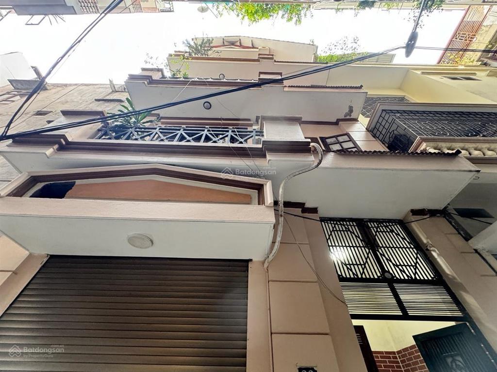 Đường tô vĩnh diện phân lô ô tô vào. 2 mặt ngõ trước và sau. dt 60m x 5 tầng. mt 7m.  0989 388 ***