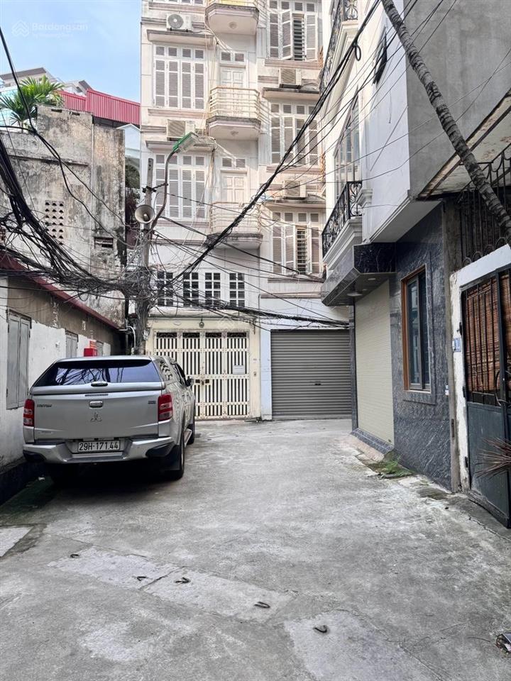 Đường tô vĩnh diện phân lô ô tô vào. 2 mặt ngõ trước và sau. dt 60m x 5 tầng. mt 7m.  0989 388 ***