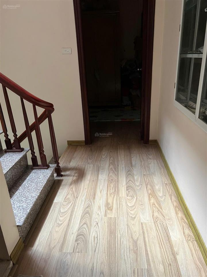 Tô vĩnh diện ô tô vào nhà 42m x 4 tầng. nhà dân xây ở ngay. mặt ngõ kinh doanh. giá 17 tỷ