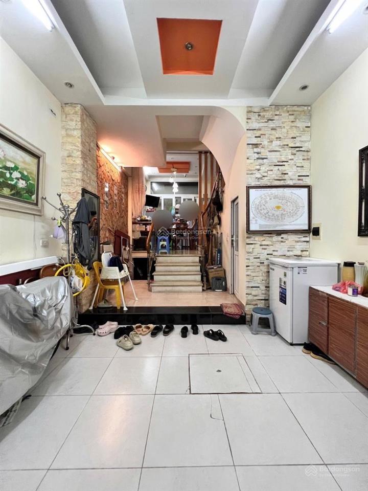 Trần duy hưng diện tích 50m x 5 tầng. ngõ thông. gần hồ. giá 12 tỷ hơn.  0989 388 ***