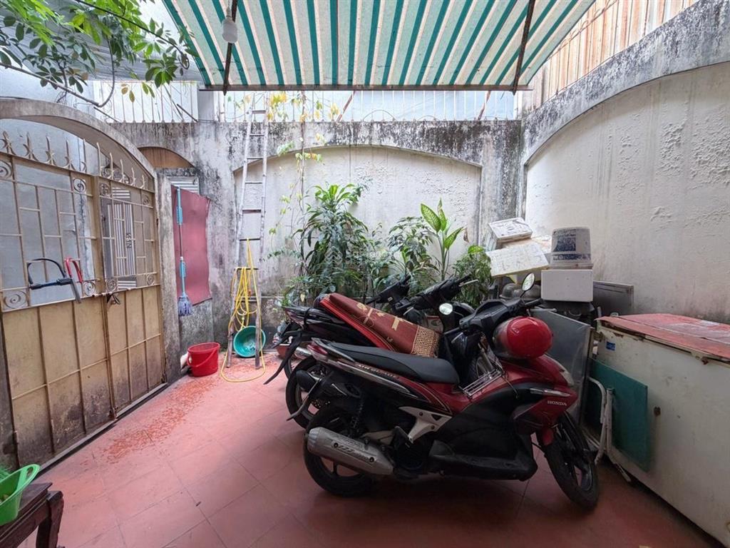 Võ thị sáu diện tích 55m, mt 4.3m nhà gần hồ. giá 8 tỷ x.  0989 388 ***