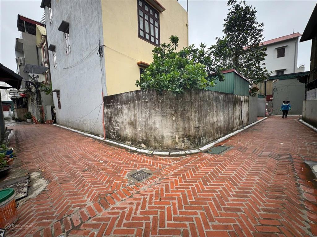 Chính chủ gửi bán mảnh đất 40m hiếm gần hồ lại đà  tại thôn lại đà, xã đông anh. hn.