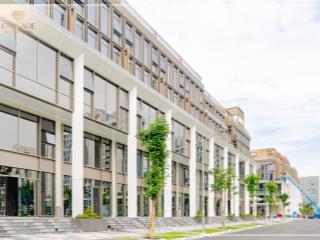 Bán nhà phố mặt tiền duy nhất khu tài chính quốc tế secc góc 3 mặt thoáng tại phú mỹ hưng l'arcade