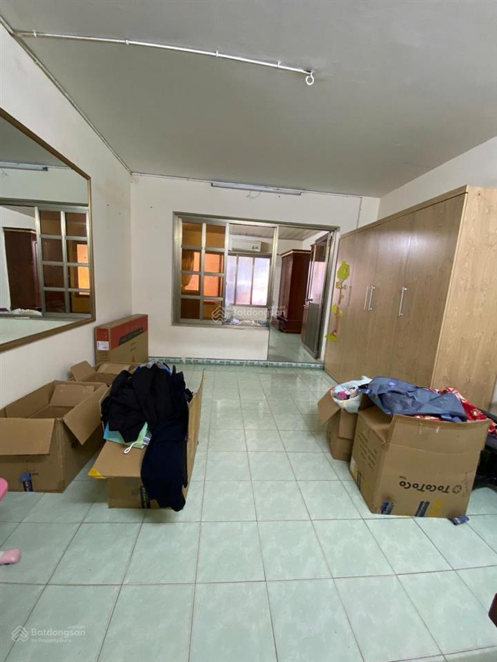 Em cần bán căn tập thể kim liên sổ to 56m2/75m2  mặt phố ô tô lô góc  nhà nguyên bản!