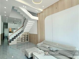 Nhà bán bán nhà 2 tầng mặt tiền trần hưng đạo gần biển hải cảng quy nhơn, dt 62m2, nội thất