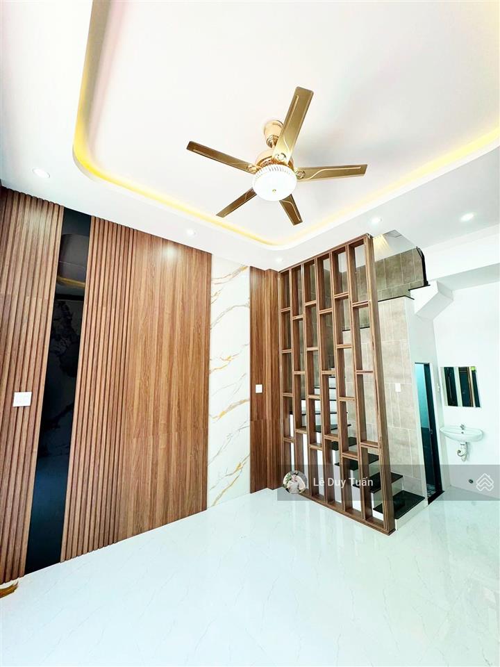 Bán nhà 3 tầng phường trần phú, quy nhơn, giá chỉ 3 tỷ 6x, cách biển 250m, gần quảng trường