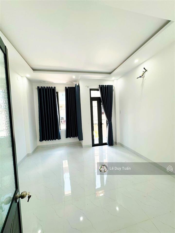 Bán nhà 3 tầng phường trần phú, quy nhơn, giá chỉ 3 tỷ 6x, cách biển 250m, gần quảng trường