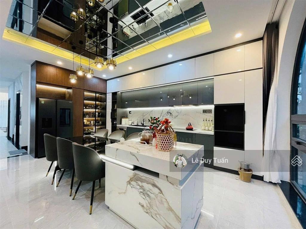 (hiếm có 1 căn) bán nhà 5 mê 2 mặt tiền view hồ sinh thái phường quy nhơn, 90m2 giá 15 tỷ