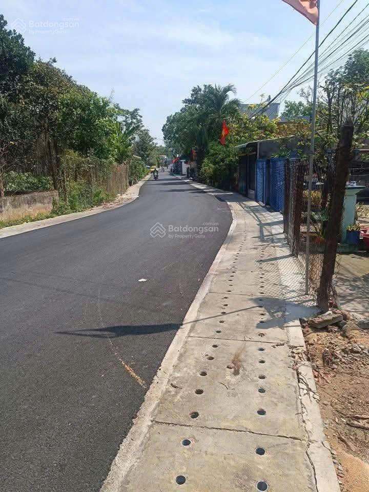 Bán đất 100% thổ cư. mặt tiền đường nhựa thông. gần chợ tương bình hiệp. chánh hiệp, tp hồ chí minh