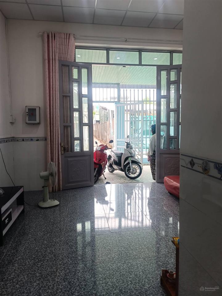 Bán nhà giá rẻ gần chợ tương bình hiệp. tp thủ dầu một cũ. nay là chánh hiệp, tp hcm. 5,2x14m.