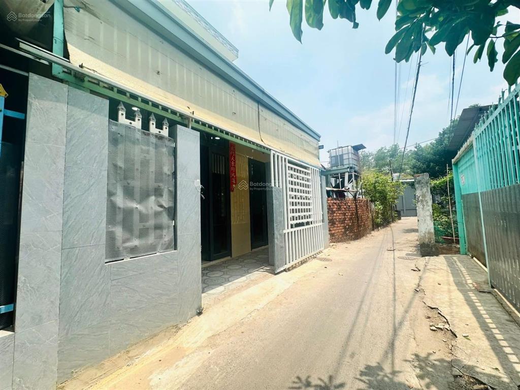 Bán nhà trệt lầu 3p ngủ, xây dựng kiên cố, gần trường võ minh đức. phú thọ, tp thủ dầu một cũ