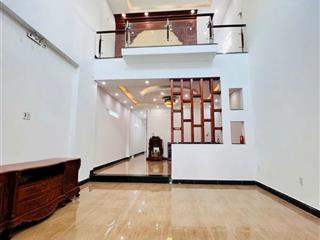 Bán nhà trệt lầu, kiên cố chắc chắn. tặng toàn bộ nội thất gỗ. gần sân banh gò đậu, bình dương cũ